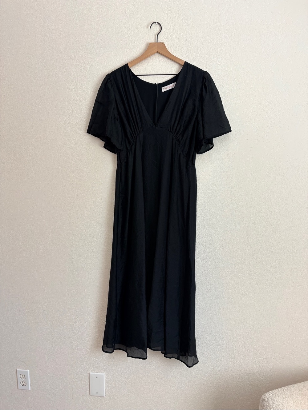 Lisa Says Gah Black Grace Chiffon Midi Dress - Picture 11 of 11